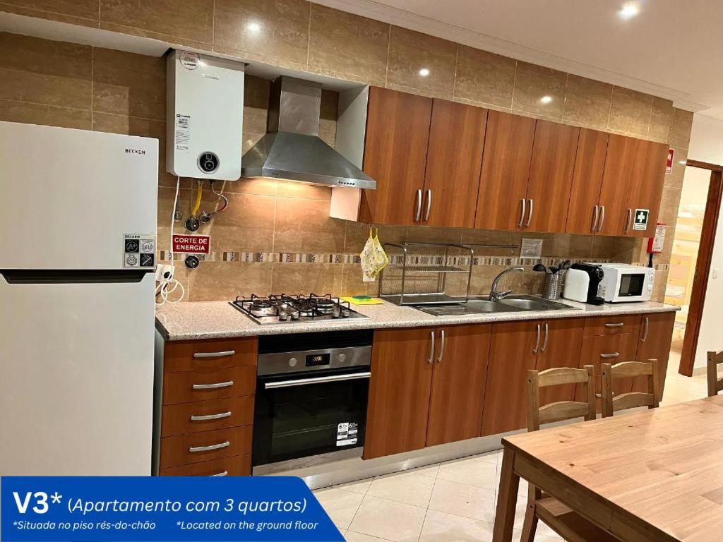 W.H.House Apartment Atouguia Da Baleia Luaran gambar